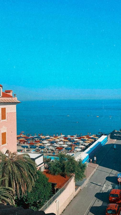 Hotel Aurora Varazze Exterior photo